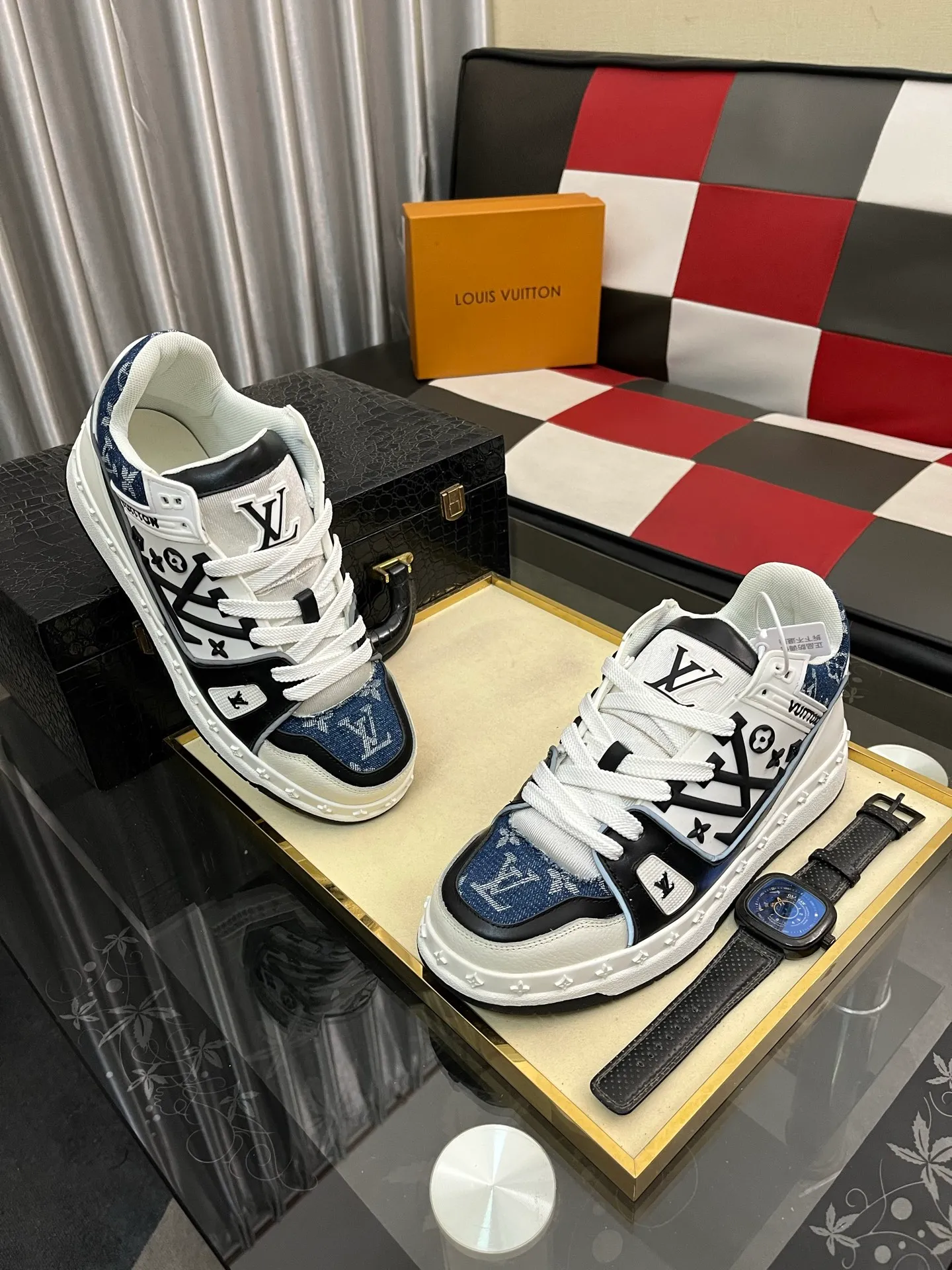 Men's men's shoes 💰620⌚️⌚️ Comes with full packaging "Loui* Vuitto*" LV's new Gaobang sports and casual shoes. Imported first-layer cowhide ➕ Imported sheepskin lining is high-end and comfortable, and the original outsole is light and wear-resistant! Purely handmade, details determine quality! Size 38-442️⃣Colors available